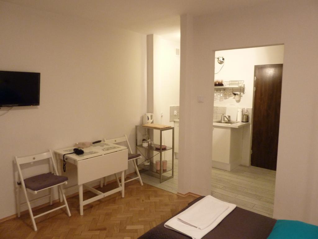 Koro De Varsovio - Apartament Ciasna 10 Экстерьер фото