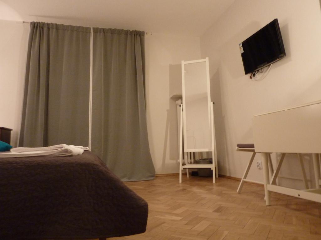 Koro De Varsovio - Apartament Ciasna 10 Экстерьер фото