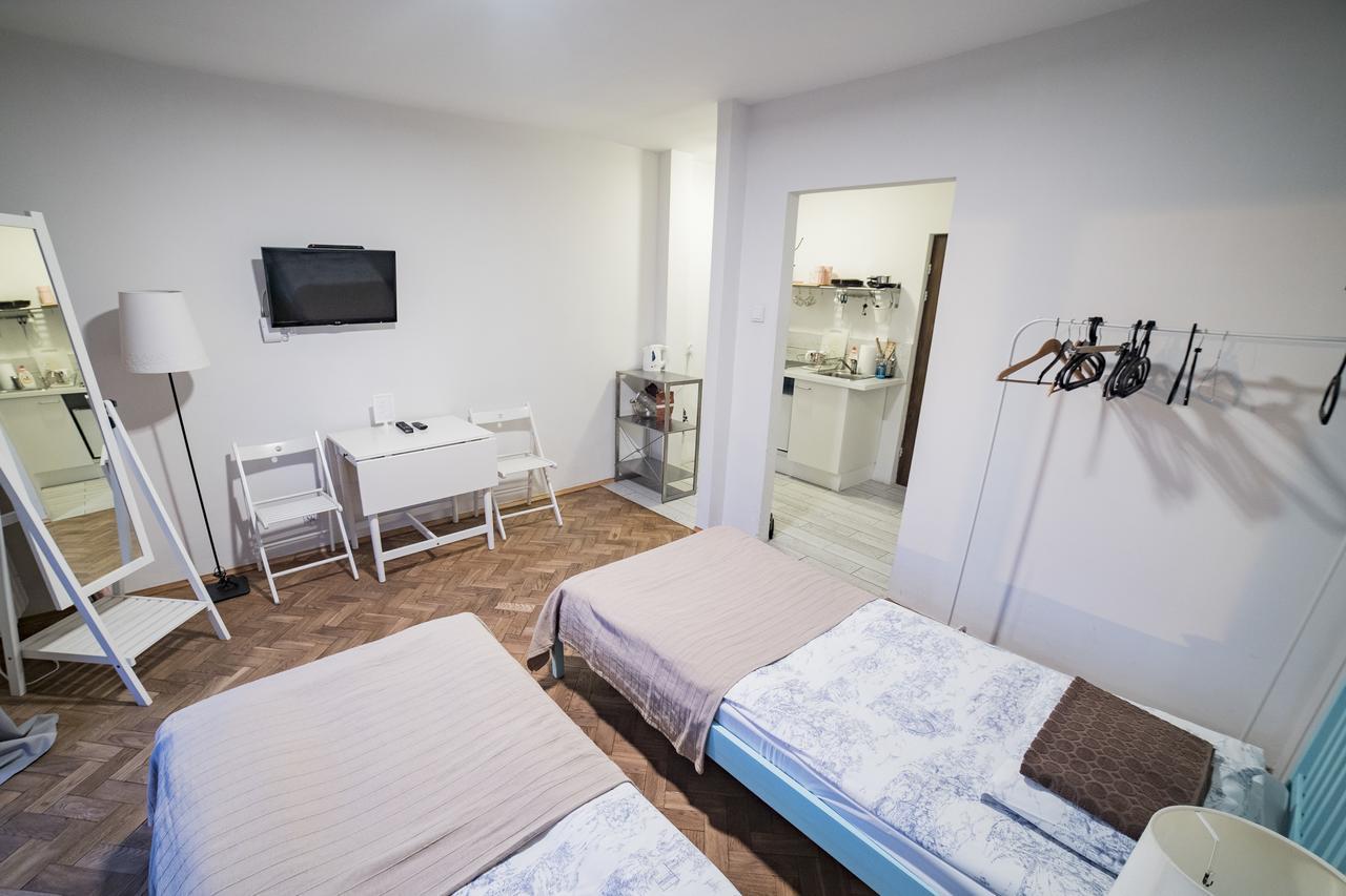 Koro De Varsovio - Apartament Ciasna 10 Экстерьер фото